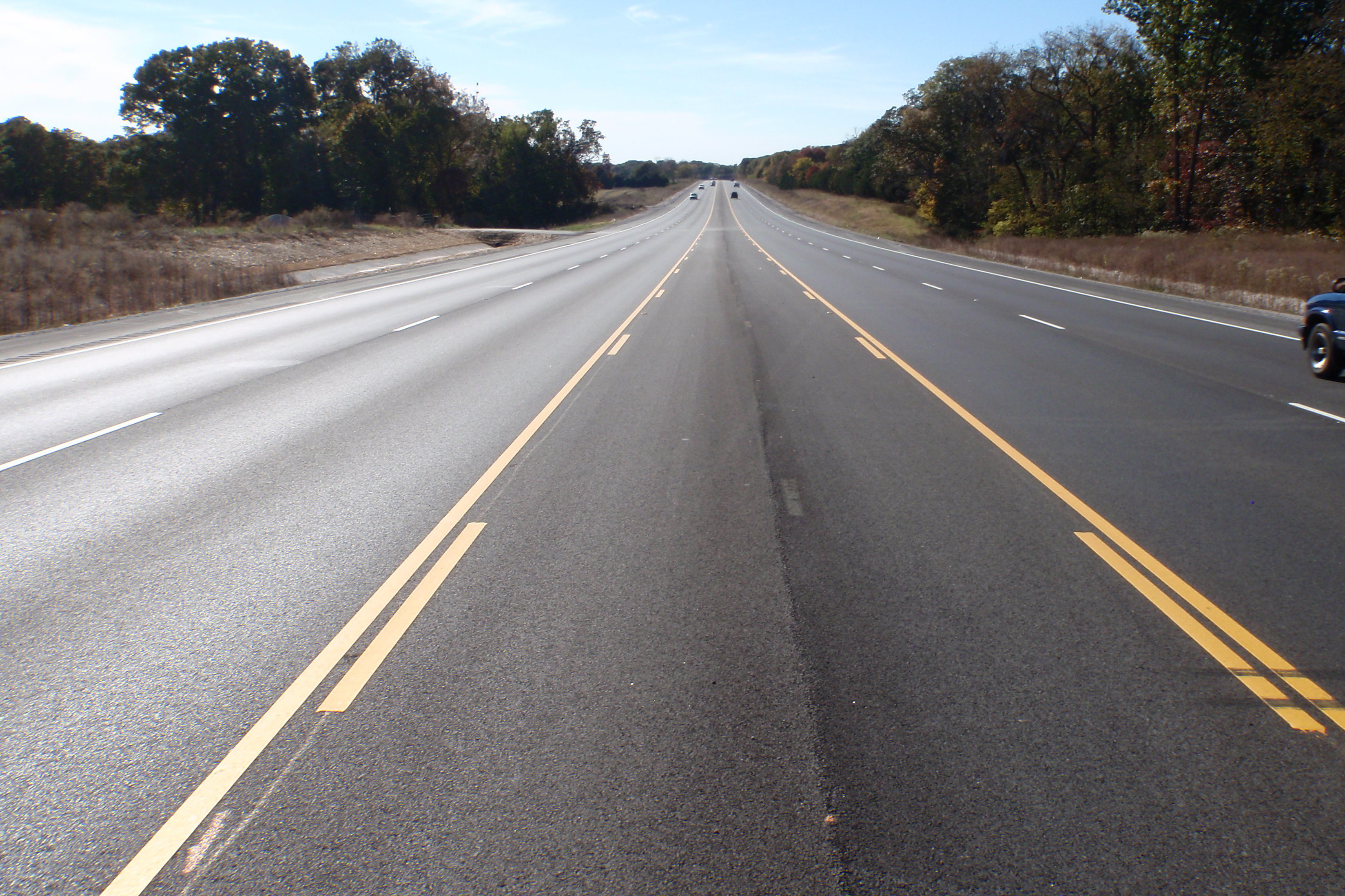 Hutchens Construction Co., Cassville, Missouri, took home a QIC award for its work on Hwy 62. Photo courtesy Hutchens Construction.
