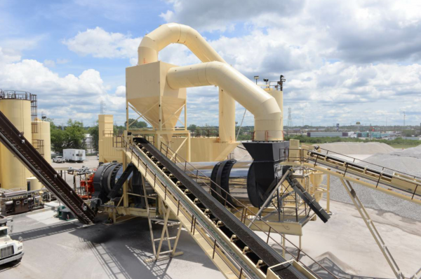 Given the enormous production rates expected from Milestone’s customers, the company chose the long-term, four-day storage silos in a 3-by-3 setup. The Milestone team even repositioned the entrance, loading and exit points, enhancing traffic flow for customers and driver safety.