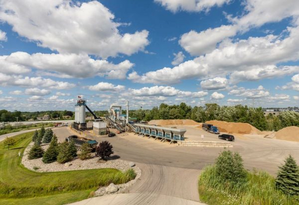 The entire Superior Asphalt Inc. Dutton plant site is paved to keep dust to a minimum and the yard is swept daily. Trucks must adhere to a speed limit to help keep dust down as well. All photos by Robert Stone, Grand Rapids, Michigan, courtesy Superior Asphalt Inc.