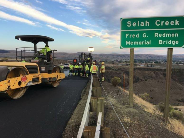 Columbia Paving, a WAPA member, paved the Selah Creek Bridge deck. In these pictures, the team prepares to take off from the bridge seat and double-checks the work once the lane is under way.